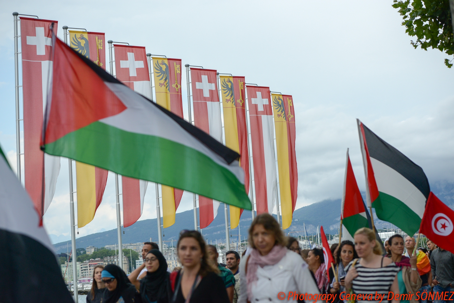 Grande manifestation pacifique à Genève en soutien au peuple Palestinien-6649.jpg