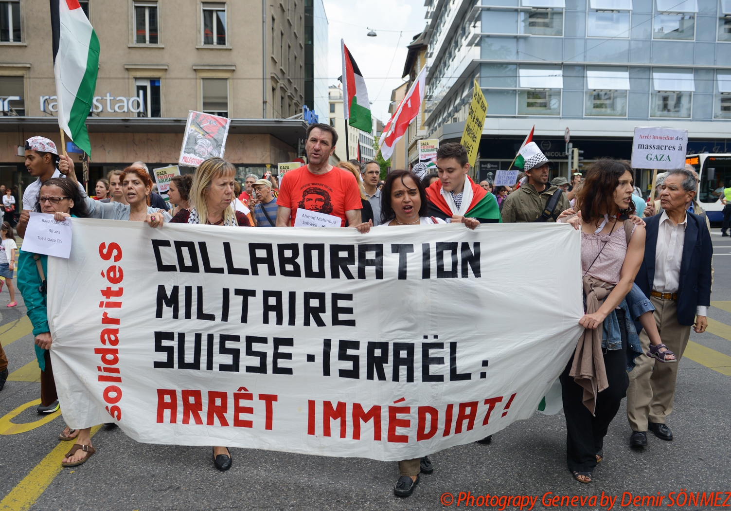 Grande manifestation pacifique à Genève en soutien au peuple Palestinien-6552.jpg