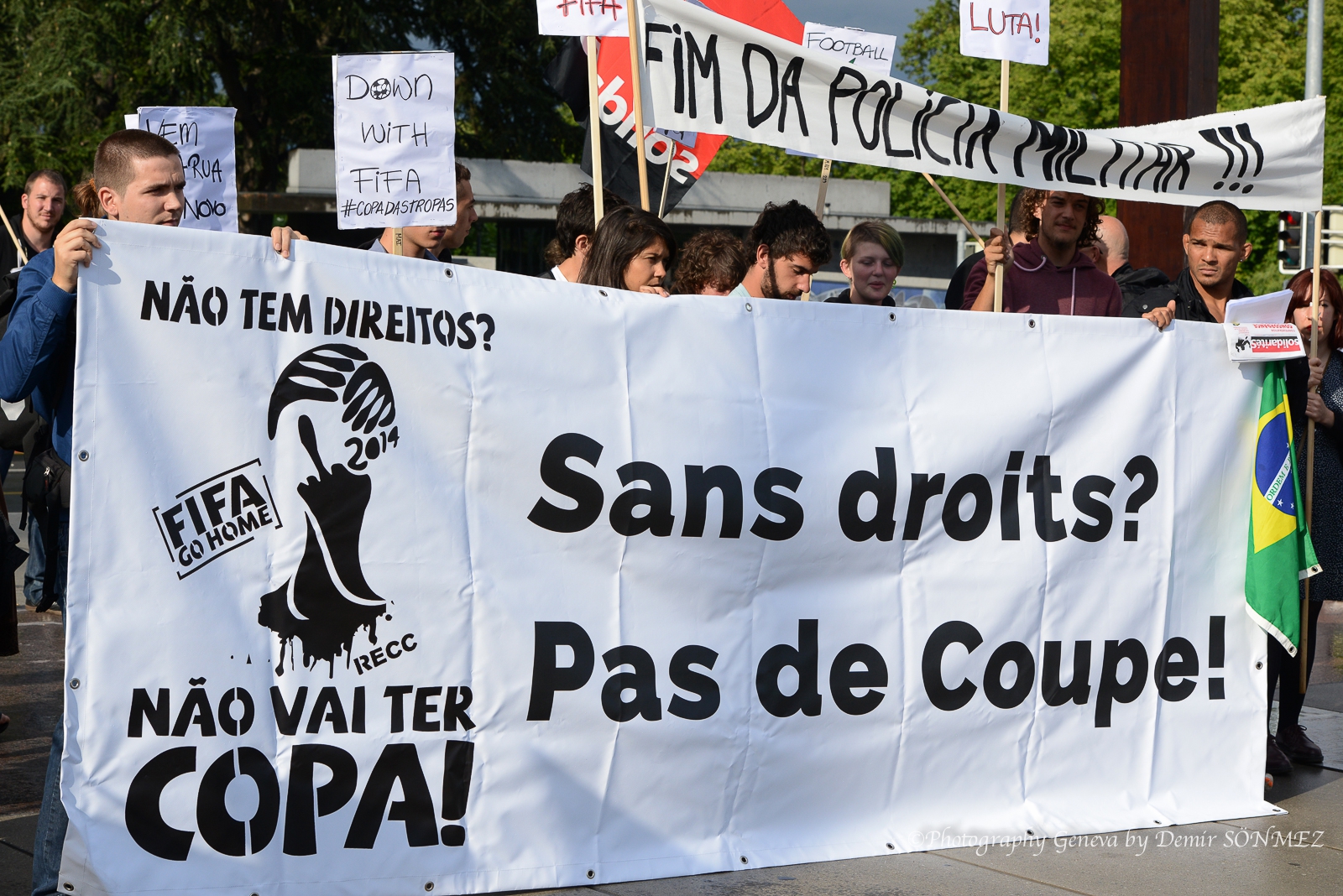 Rassemblement de solidarité avec les travailleur-se-s-en lutte et aux mouvement sociaux au Brésil-2328.jpg