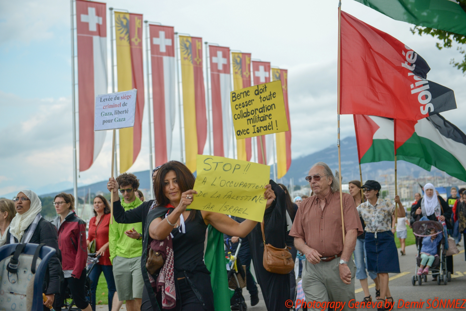 Grande manifestation pacifique à Genève en soutien au peuple Palestinien-6653.jpg
