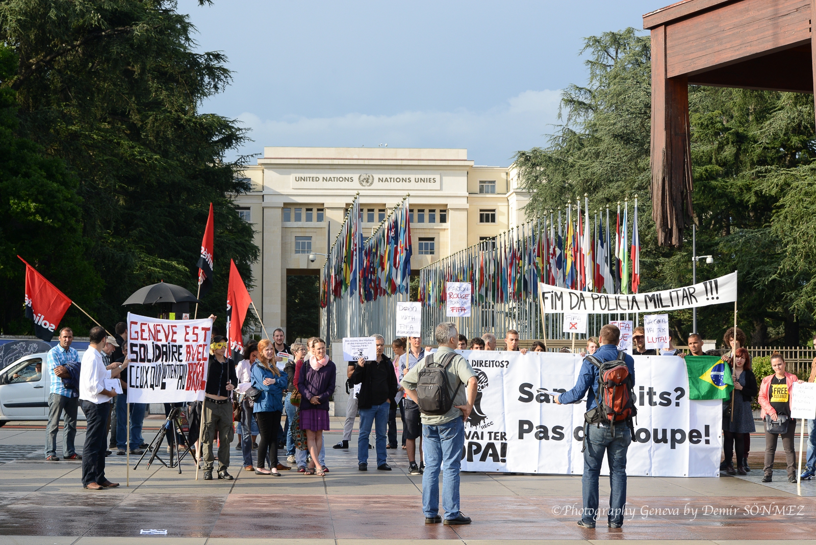 Rassemblement de solidarité avec les travailleur-se-s-en lutte et aux mouvement sociaux au Brésil-2367.jpg