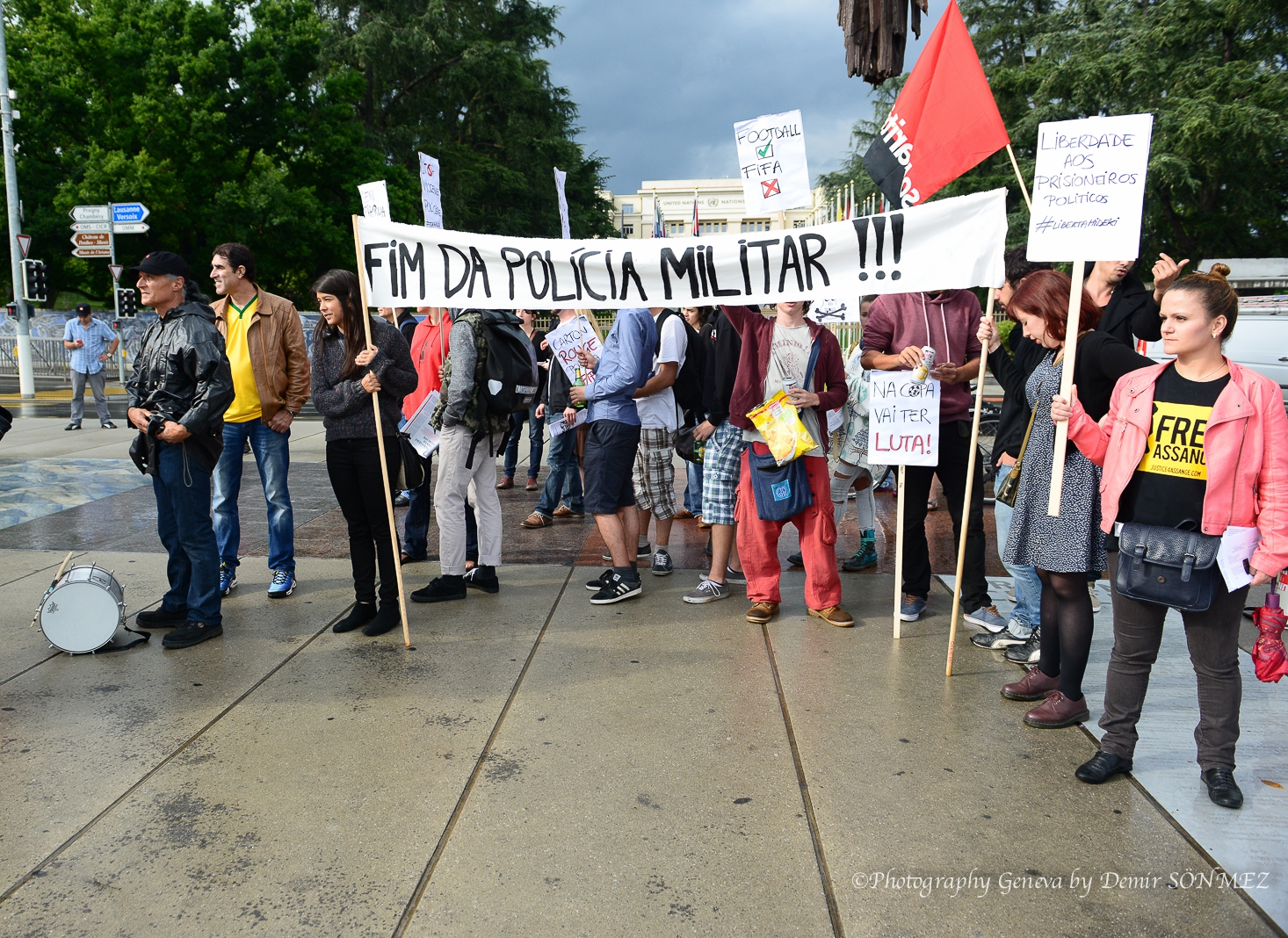 Rassemblement de solidarité avec les travailleur-se-s-en lutte et aux mouvement sociaux au Brésil-2263.jpg