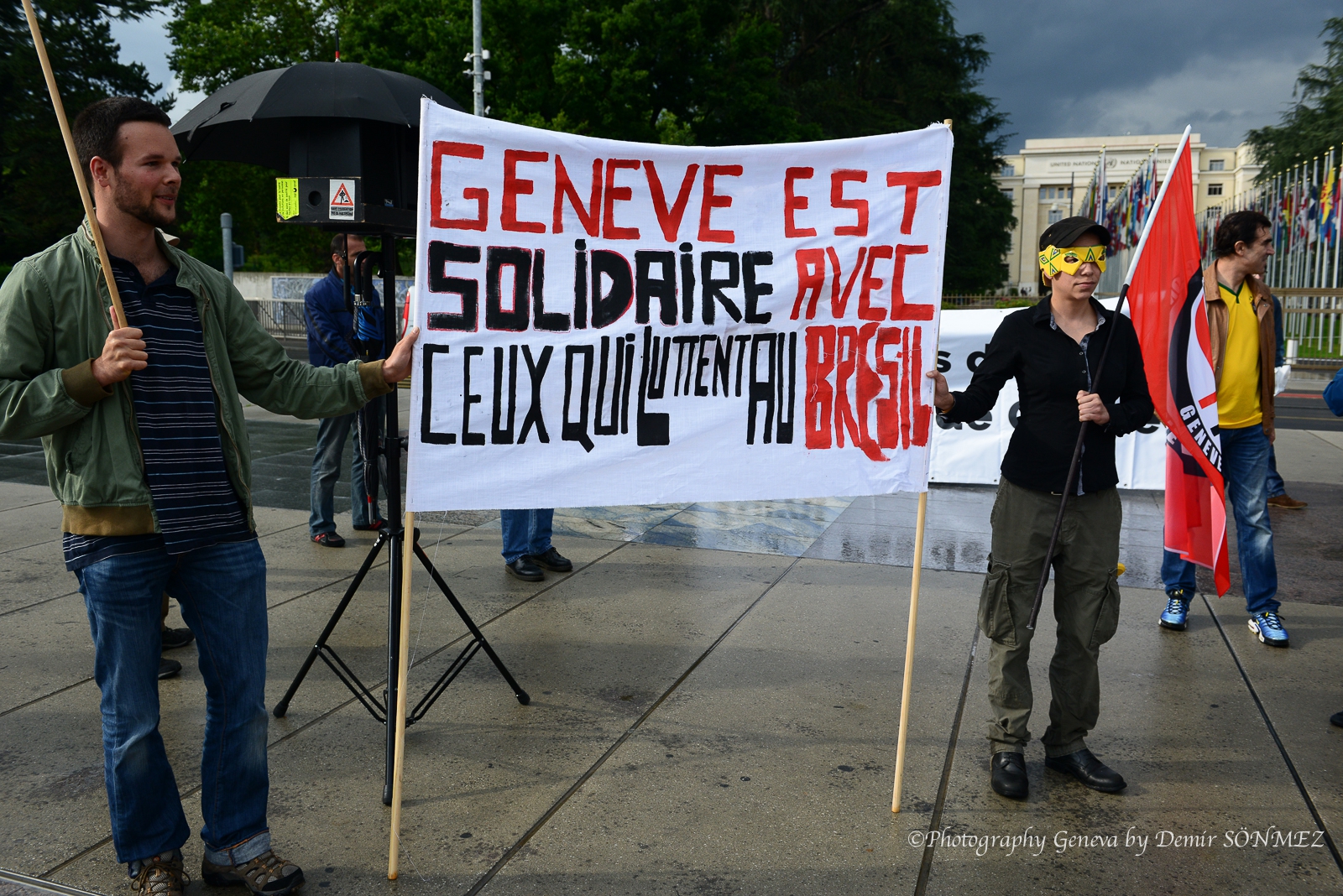 Rassemblement de solidarité avec les travailleur-se-s-en lutte et aux mouvement sociaux au Brésil-2261.jpg