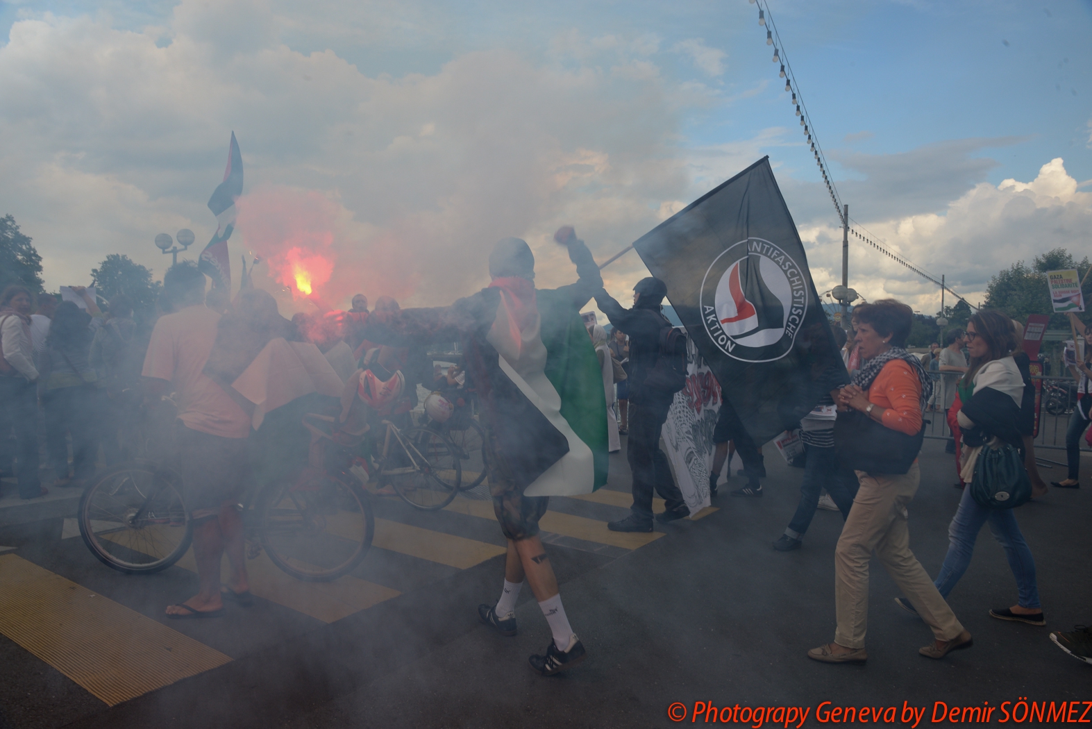 Grande manifestation pacifique à Genève en soutien au peuple Palestinien-6489.jpg
