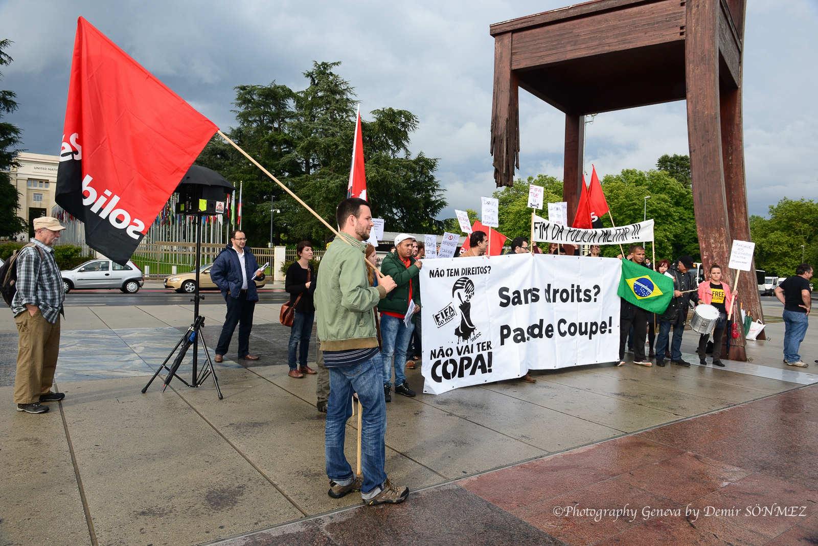 Rassemblement de solidarité avec les travailleur-se-s-en lutte et aux mouvement sociaux au Brésil-2276.jpg