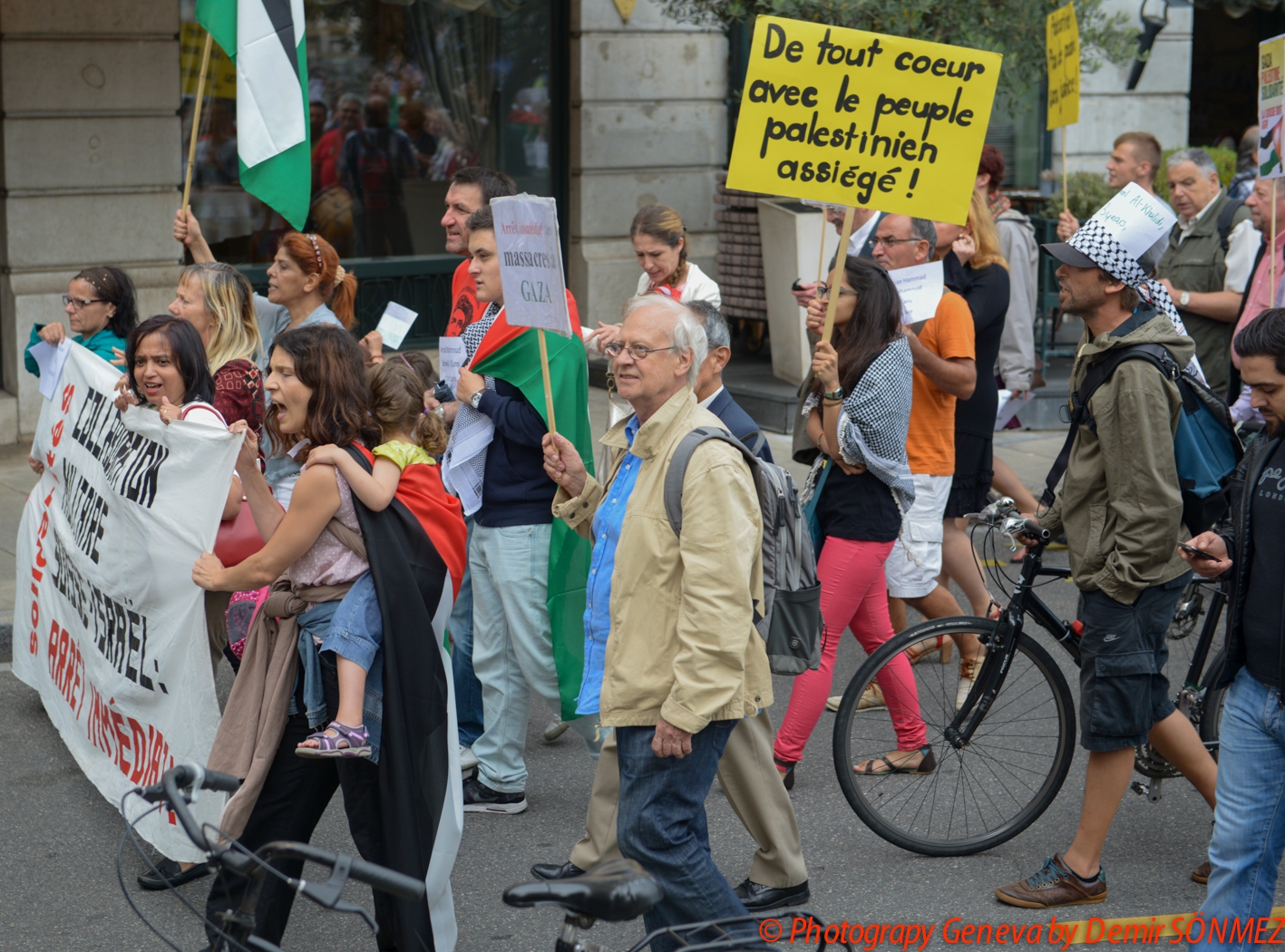 Grande manifestation pacifique à Genève en soutien au peuple Palestinien-6533.jpg